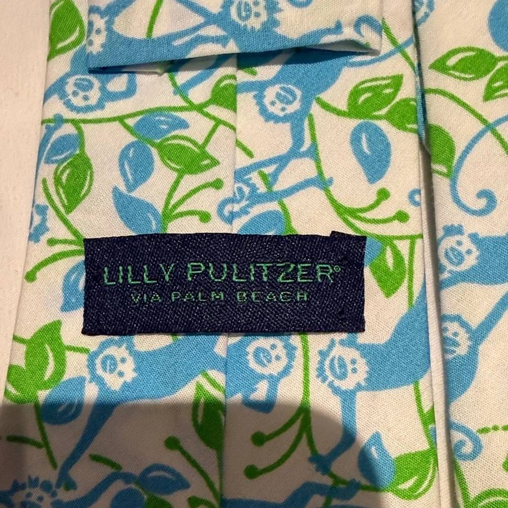 Lilly Pulitzer Floral Pattern Neck Tie in Blue and Green Rare young boys tie